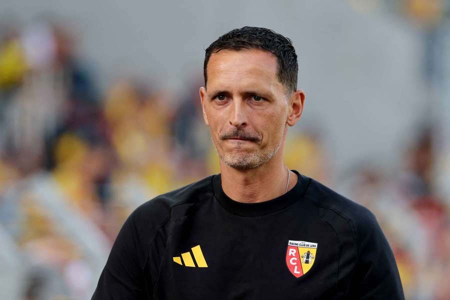 Dino Toppmöller avant le match à Lorient le week-end passé. Dino Toppmöller avant le match à Lorient le week-end passé.