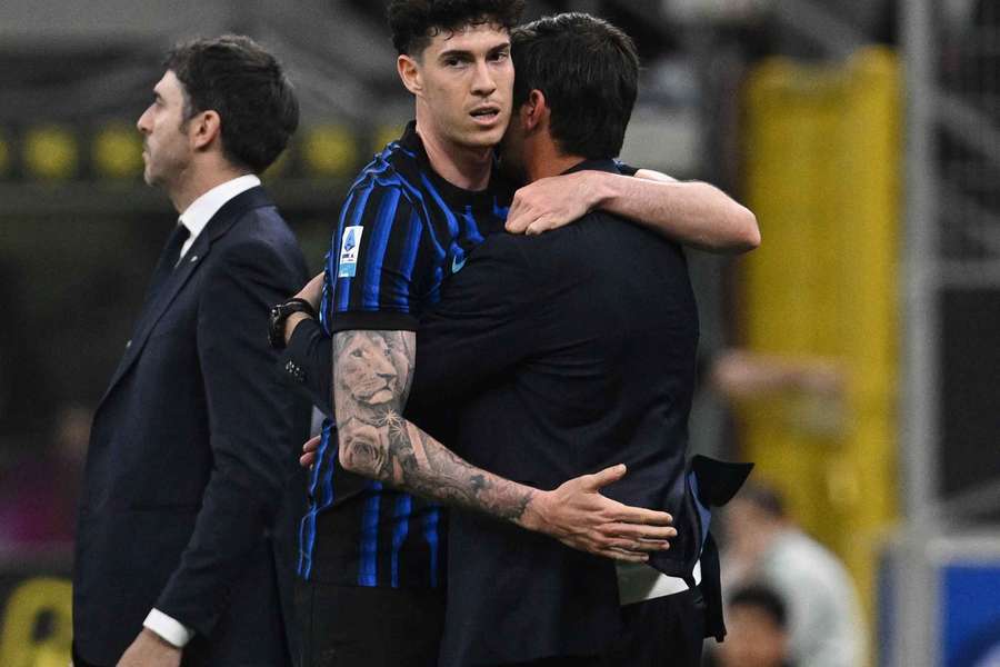 Alessandro Bastoni, defesa do inter de Milão Alessandro Bastoni, defesa do inter de Milão