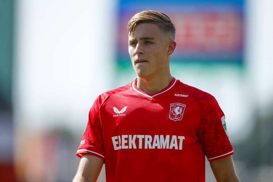 Max Bruns heeft zijn contract verlengd bij FC Twente