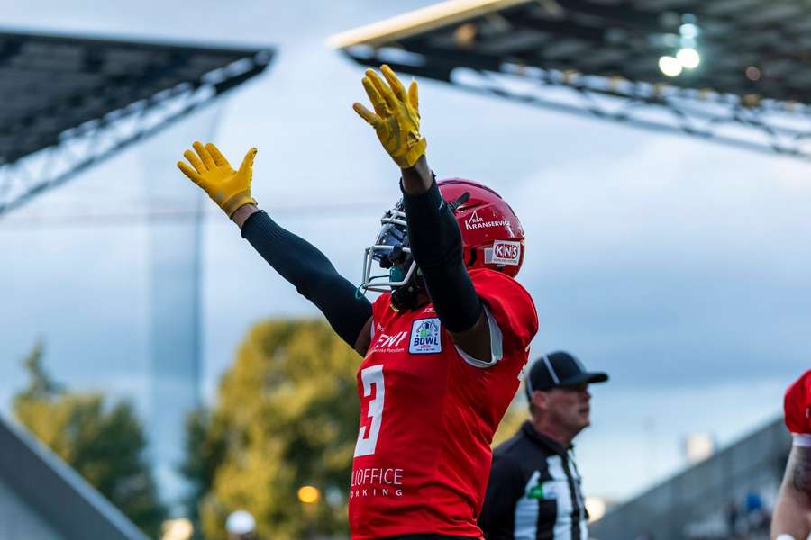 Brandon Polk feiert Touchdown für Potsdam.