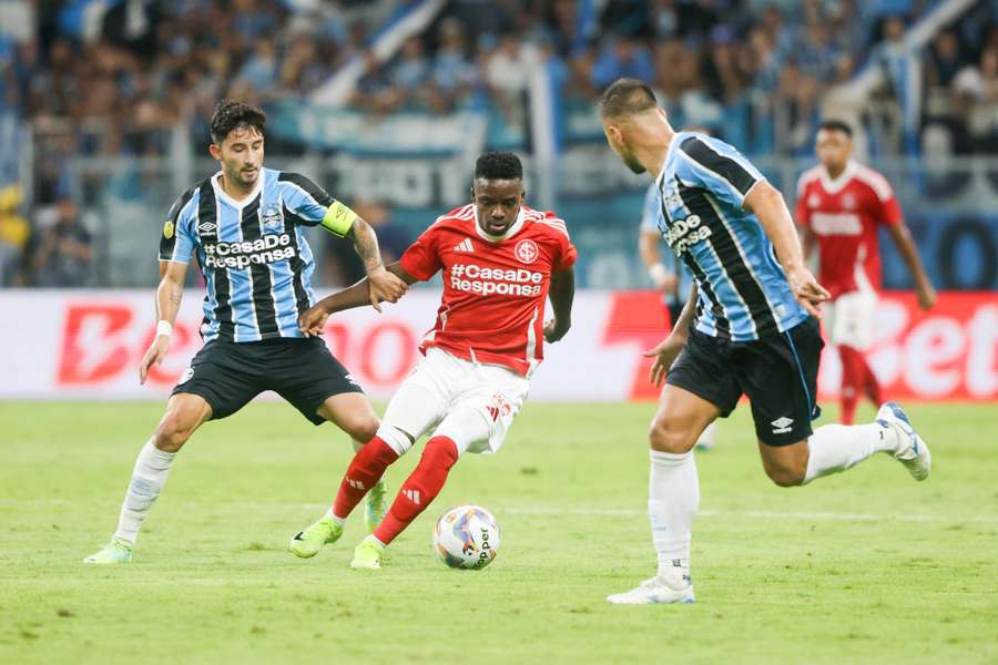 O Inter venceu por 2 a 0 na ida