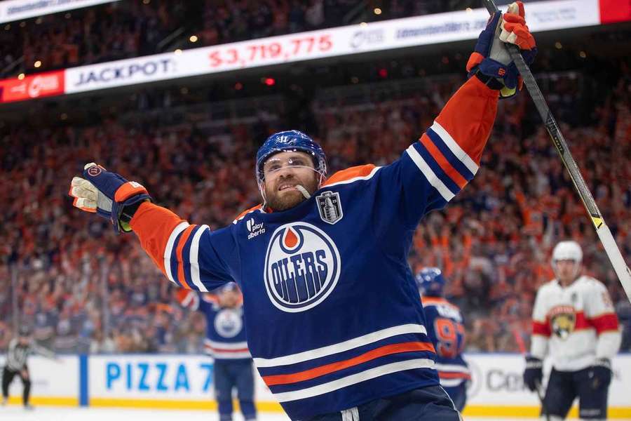 Draisaitl získal pre Edmonton prvý bod série.
