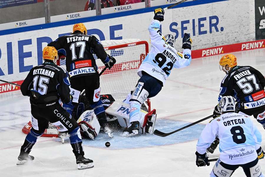 Die Dresdner Eislöwen verlieren auch bei den Fischtown Pinguins Die Dresdner Eislöwen verlieren auch bei den Fischtown Pinguins