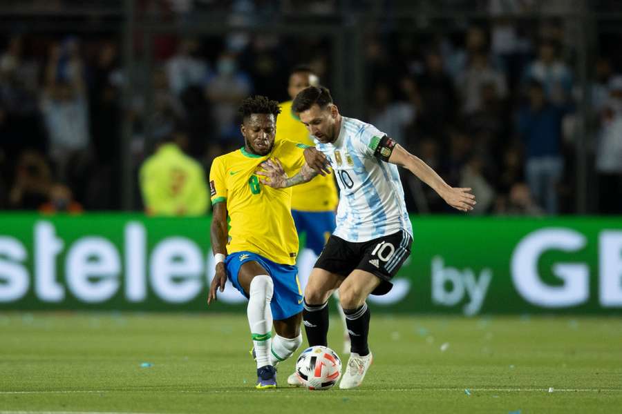 Brasil e Argentina bem, Inglaterra mal: como chegam favoritas à Copa