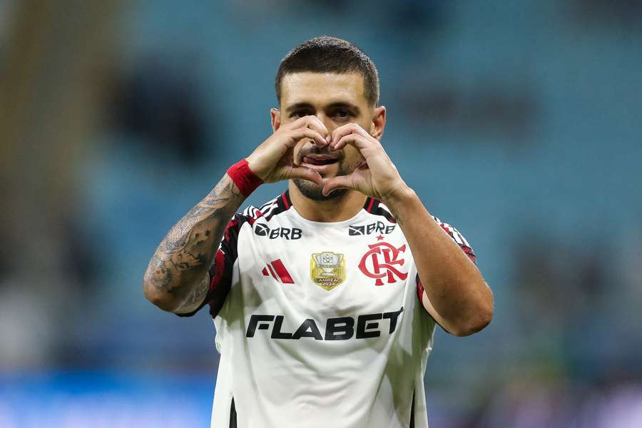 Arrascaeta anda em grande fase