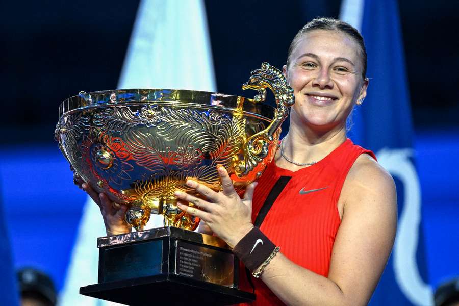 Anisimova derrota a Noskova en la final del WTA 1000 de Pekín