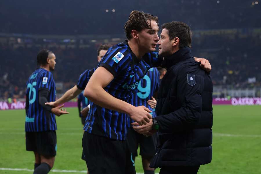 Pio Esposito înscrie golul victoriei cu Lecce pentru Interul lui Cristi Chivu