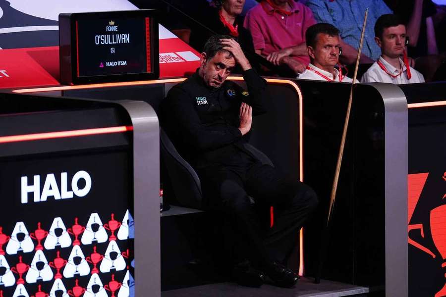 O'Sullivan watches on as Zhao claims all eight frames