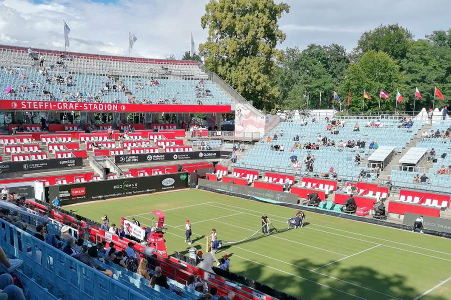 O torneio é jogado no estádio Steffi Graf