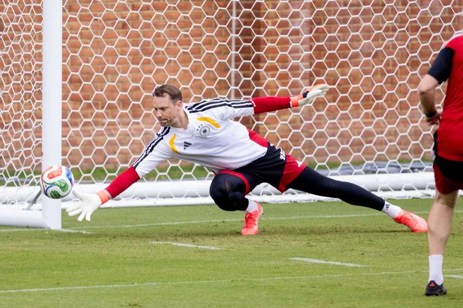 Das DFB-Team bereitet sich auf das letzte Gruppenspiel gegen Ecuador vor. Das DFB-Team bereitet sich auf das letzte Gruppenspiel gegen Ecuador vor.