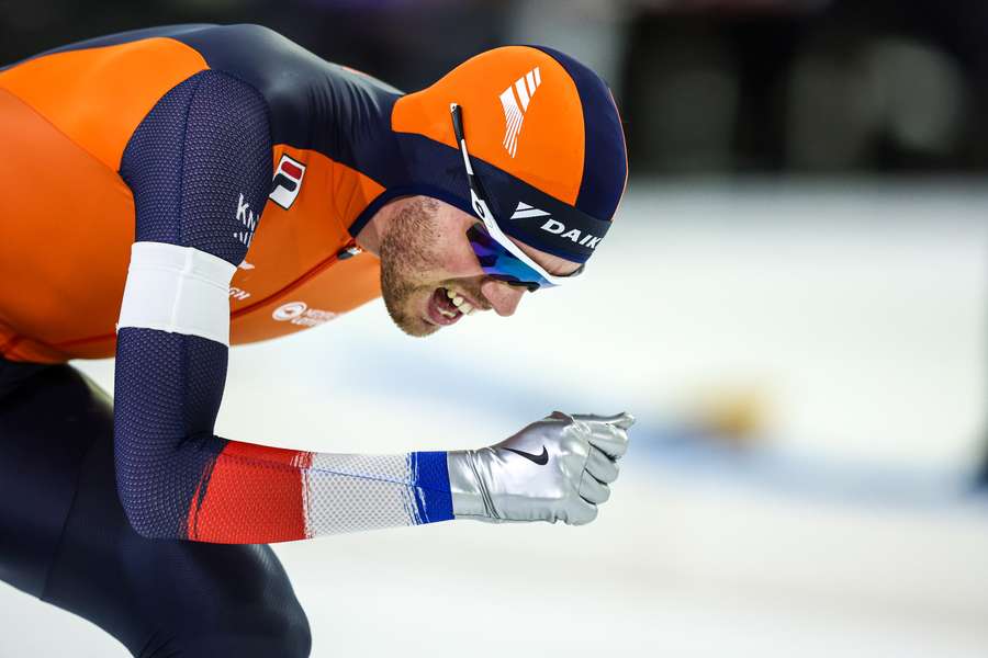 Patrick Roest eerder dit jaar tijdens de 10.000 meter voor mannen op de ISU WK Afstanden schaatsen in Thialf