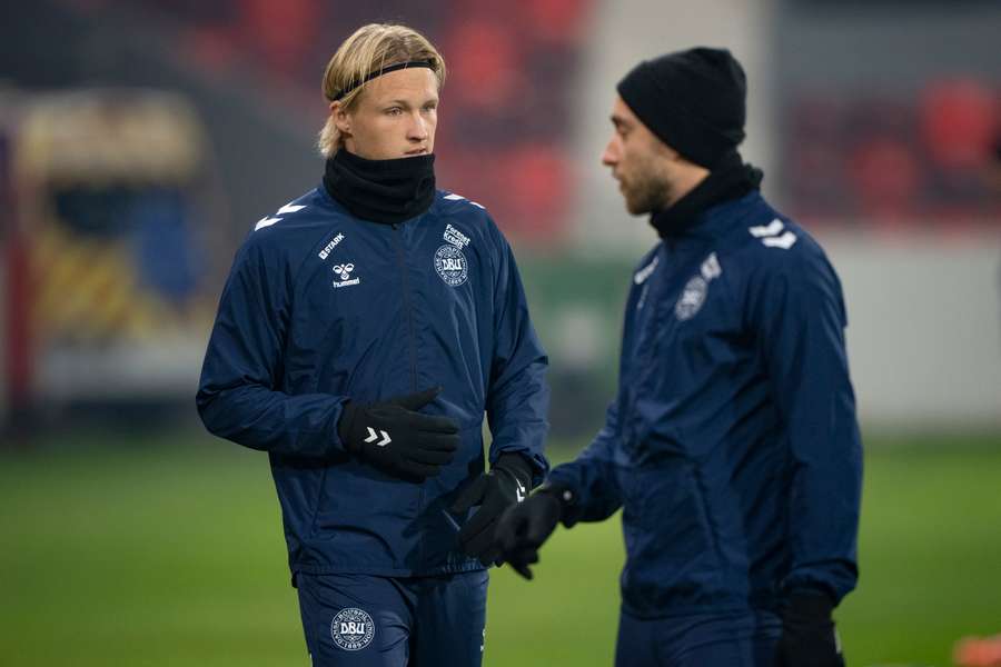 Kasper Dolberg starter for Danmark.