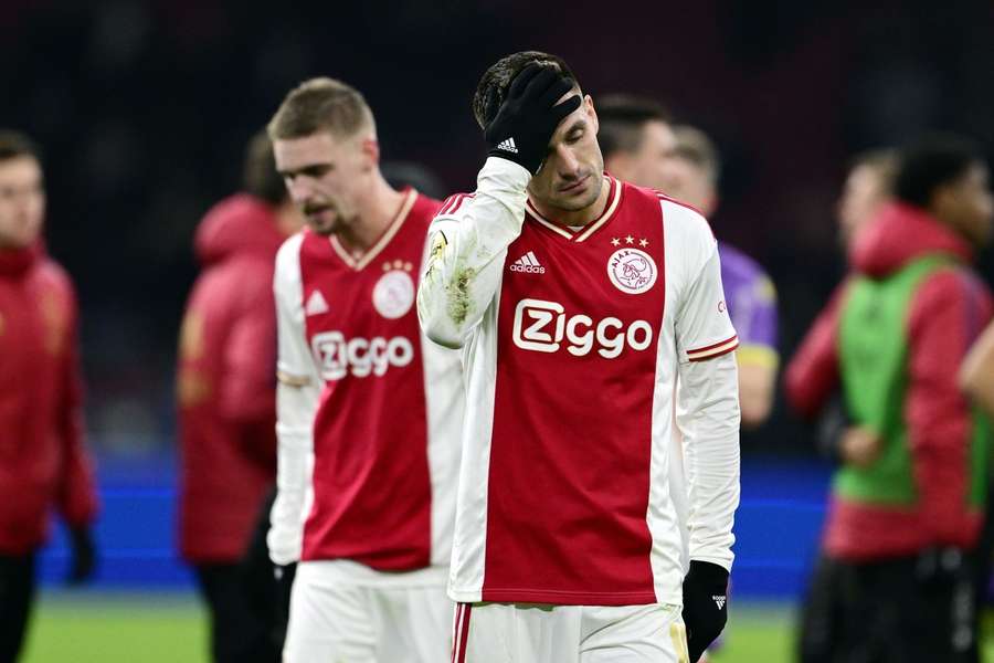 Dusan Tadic se lamenta tras el empate contra el Volendam.