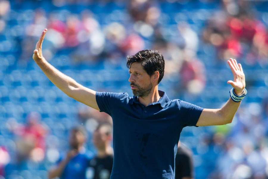 Vítor Bruno não esteve satisfeito com o segundo tempo do jogo