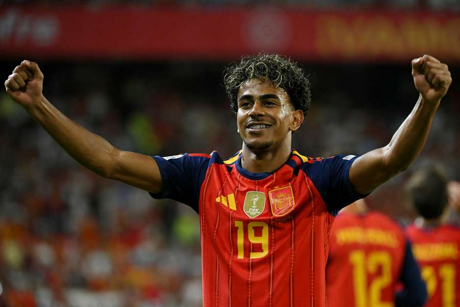 Yamal brilhou na goleada espanhola Yamal brilhou na goleada espanhola