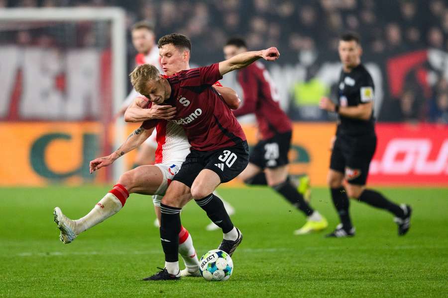 Bude Slavia po závěrečném hvizdu derby se Spartou slavit titul?