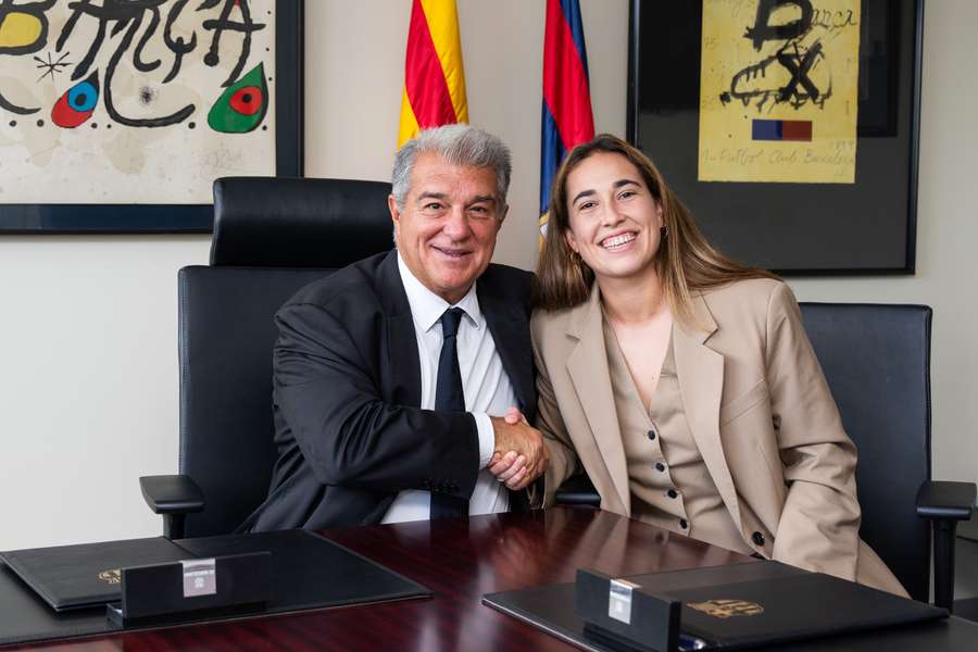 Laporta, sonriente en el acto de renovación de Cata Coll
