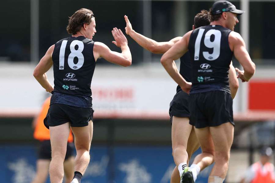 Carlton star Sam Walsh signs monster seven-year contract extension