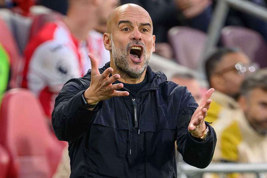 Pep Guardiola, treinador do Manchester City