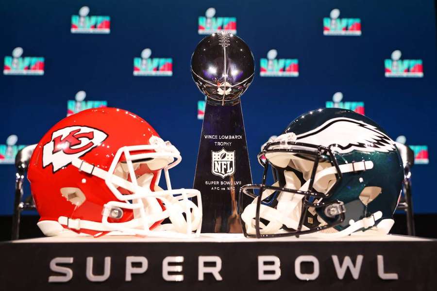 Chiefs e Eagles disputam a tão aguardada decisão da NFL neste domingo (12), no Arizona
