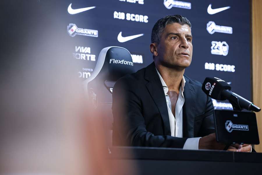 Pedro Emanuel em coletiva de apresentação