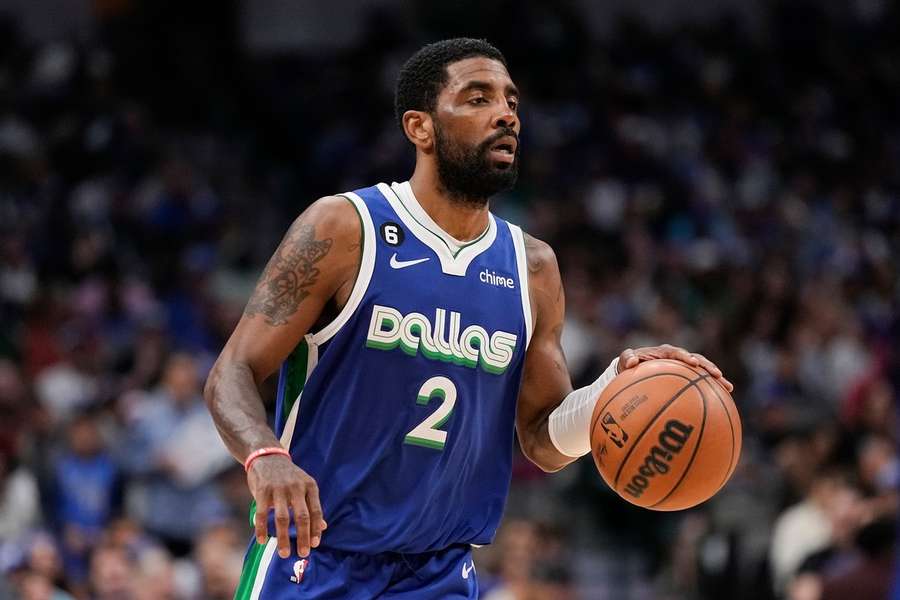 Kyrie Irving in actie voor de Mavericks