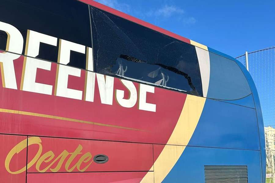 Autocarro do Torreense foi apredrejado em Alverca
