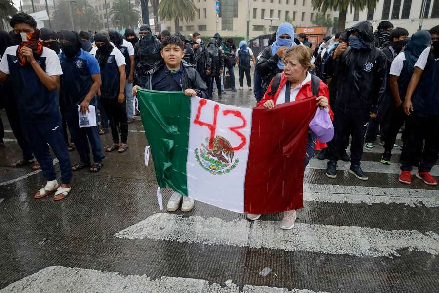 Mii de protestatari blochează accesul la stadionul meciului de deschidere al CM 2026 în Ciudad de México