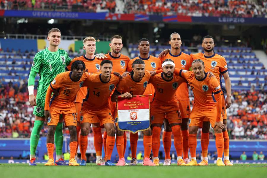 Holanda é líder do Grupo D