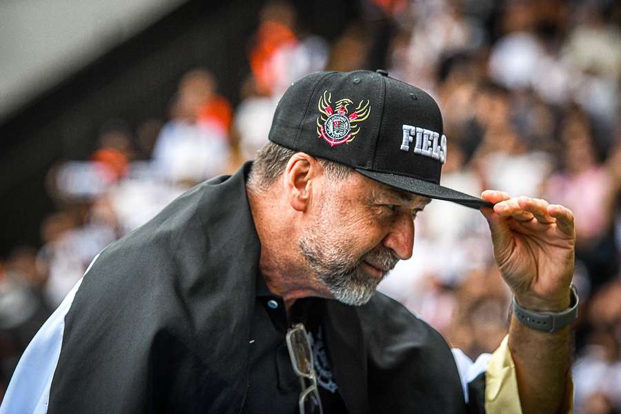 Liminar suspendeu votação de impeachment de Augusto Melo no Corinthians