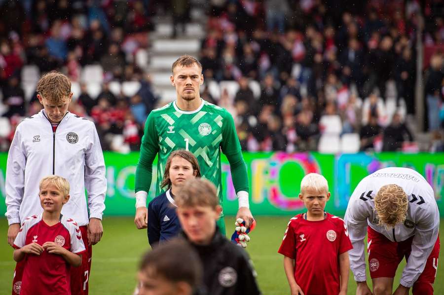 Filip Jörgensen assinou contrato de 7 anos com os Blues