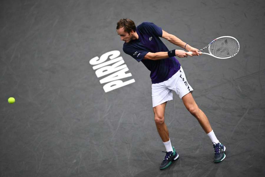 Medvedev, quarto do ranking mundial, caiu perante o 25.º, De Minaur