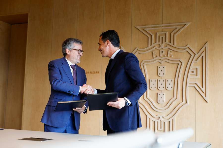 Carlos Moedas, presidente da CM Lisboa, e Pedro Proença, presidente da FPF Carlos Moedas, presidente da CM Lisboa, e Pedro Proença, presidente da FPF