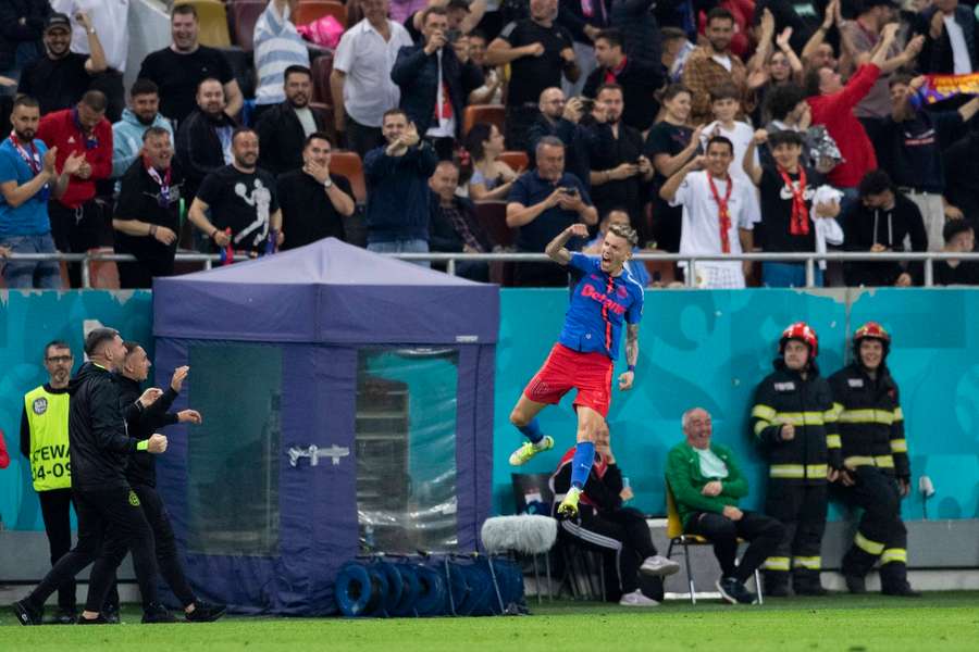Octavian Popescu a marcat o dublă împotriva lui Dinamo Octavian Popescu a marcat o dublă împotriva lui Dinamo