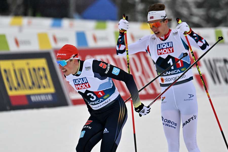 Eric Frenzel (l.) auf dem Weg zu seiner 18. und letzten WM-Medaille in Planica.