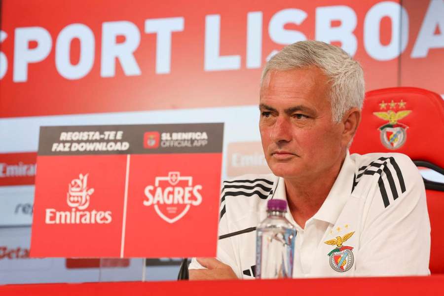 José Mourinho, treinador do Benfica