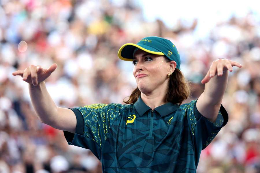 Australia's breaking sensation Rachael Gunn (centre) says she has received "devastating hate" messages since competing at the Olympics