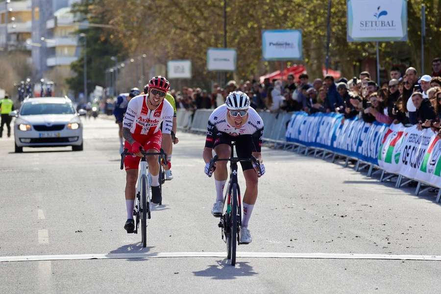 Luca Giaimi conquista Troféu Internacional da Arrábida