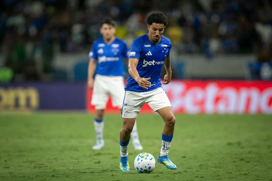 Cristian durante jogo contra o Vitória.