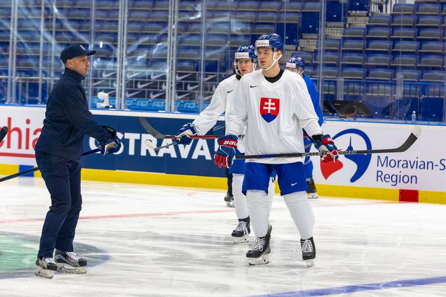 Nielen Slafkovský, ale aj za ním Nemec bude pútať pozornosť fanúšikov. Nielen Slafkovský, ale aj za ním Nemec bude pútať pozornosť fanúšikov.