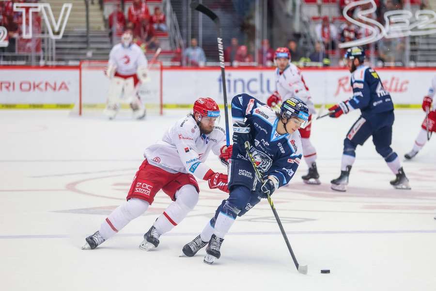 Jaromír Pérez (vpravo) je zřejmě nejvýraznější extraligovou nadějí pro příští dvacítku.