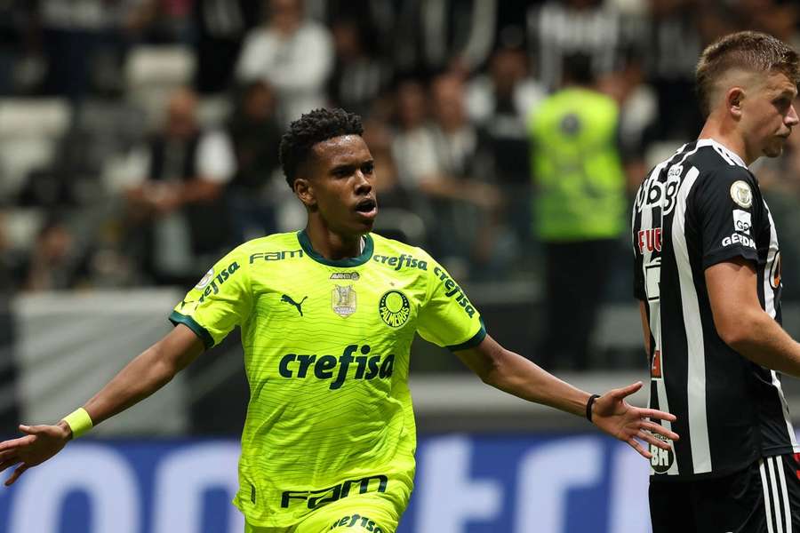 Estêvão deixou sua marca na goleada do Palmeiras