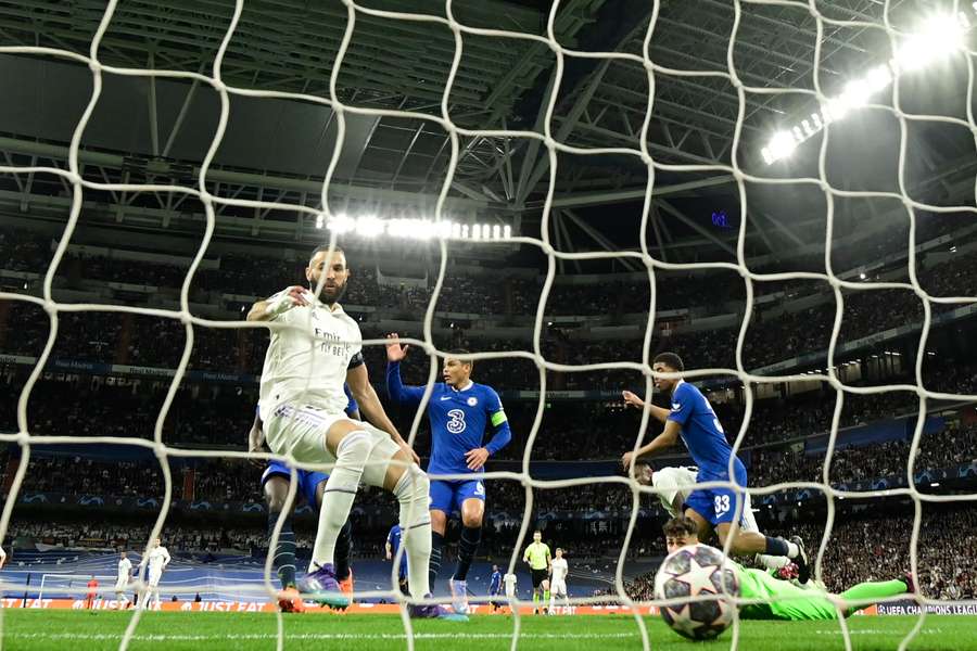 Benzema marcó el primer gol del Real Madrid en la ida