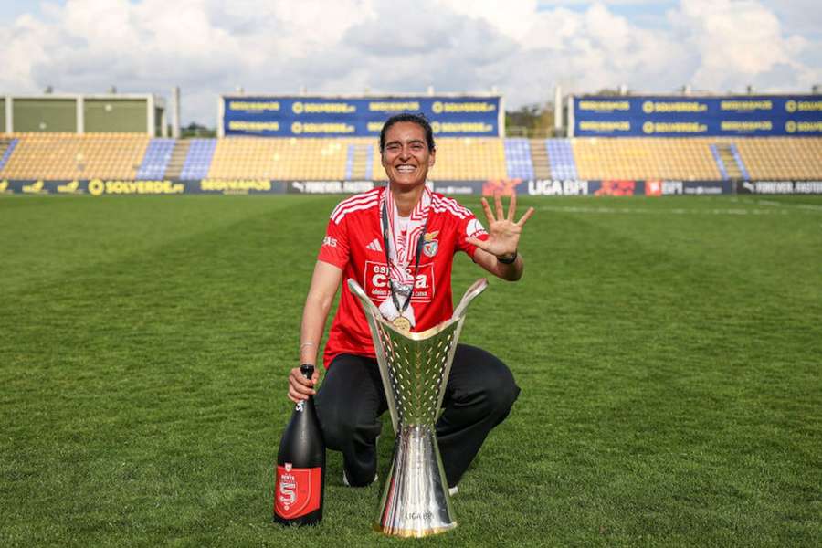 Filipa Patão com o título de campeão