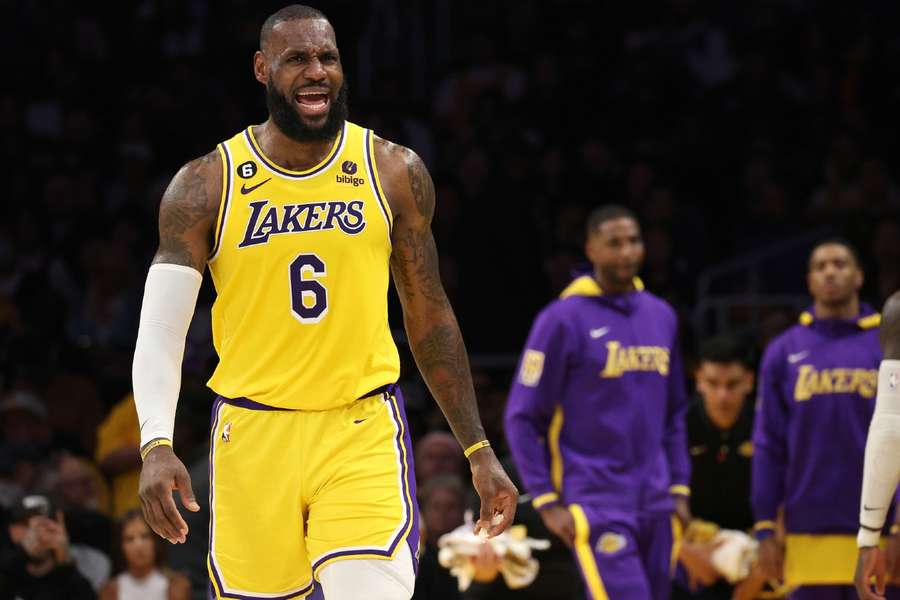 NBA play-in: Lakers vechten zich terug en verslaan Wolves