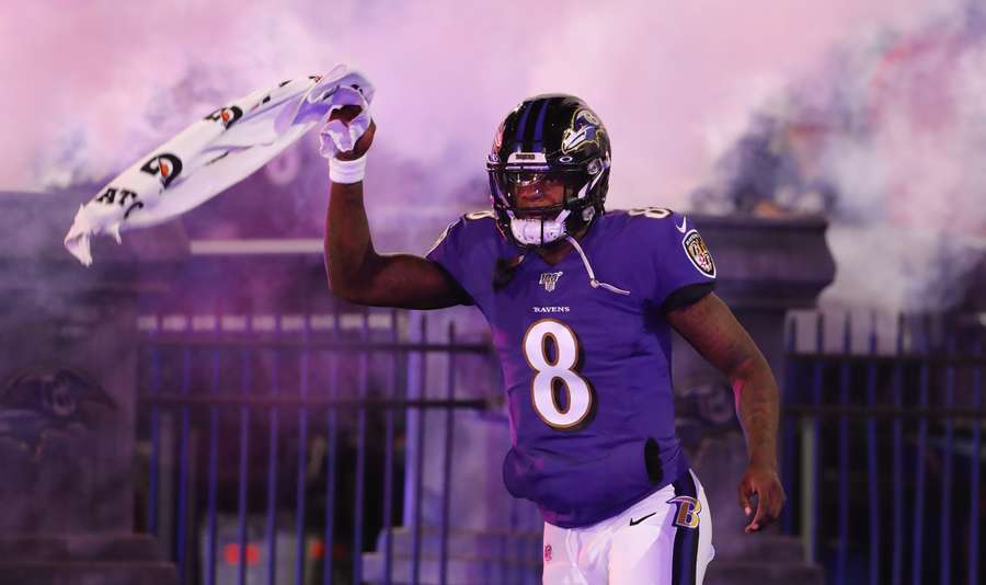 Lamar Jackson is fit en klaar voor het nieuwe seizoen Lamar Jackson is fit en klaar voor het nieuwe seizoen