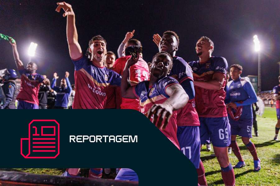 A alegria dos jogadores do Torreense após o jogo com o Fafe