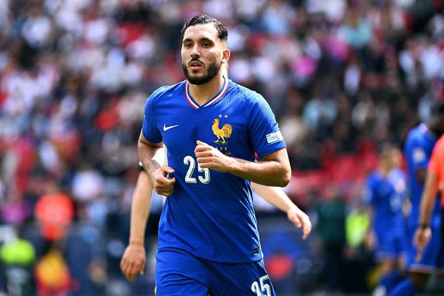 El Manchester City cierra el fichaje de Rayan Cherki