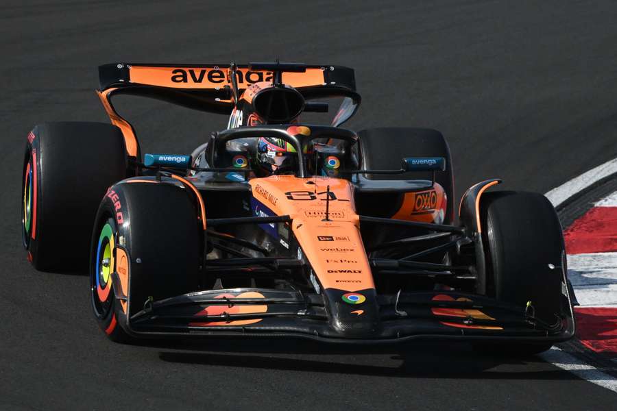 Piastri reina na qualificação de Xangai