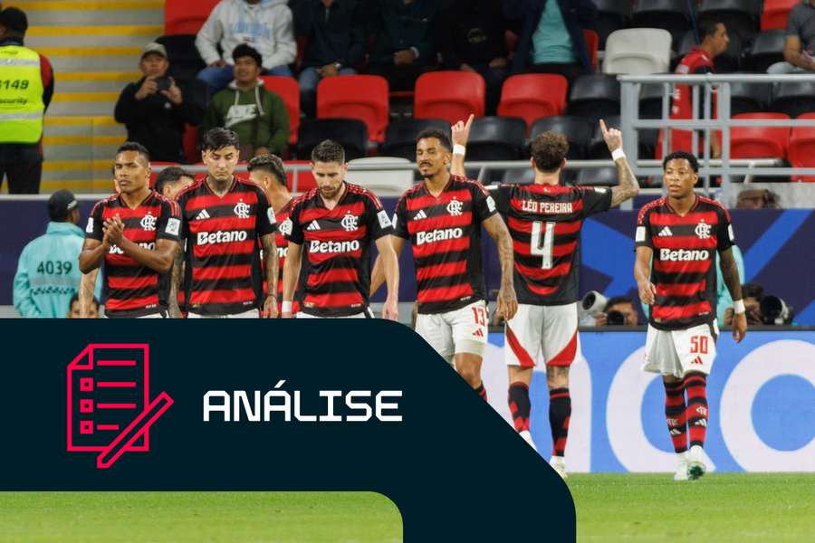 Jogadores do Flamengo comemoram um golo durante a partida contra o Pyramids AFC